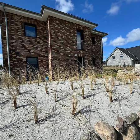 Haus Viking Mit 2 Ferienwohnungen Bjorn 4 Pers Und Floki 6 Pers Mit Duene Und Garten Büsum Extérieur photo